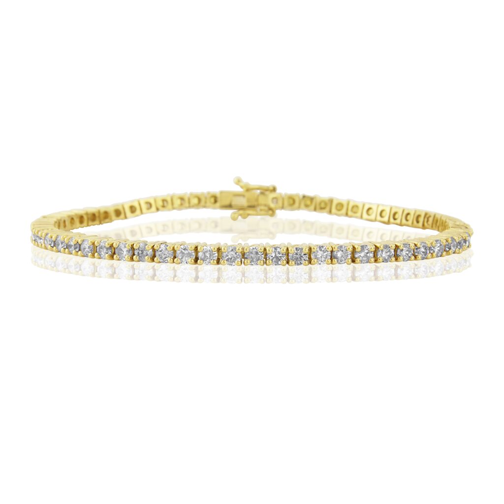 Classic claw set diamond line, tennis bracelet