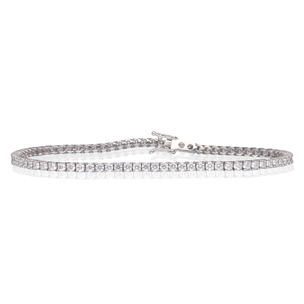 Classic claw set diamond line, tennis bracelet