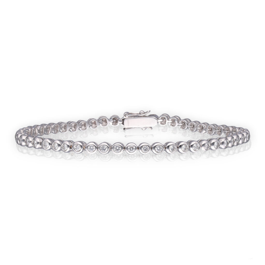 Rub-over diamond line, tennis bracelet